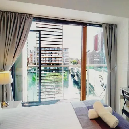 Docks 22 دبلن